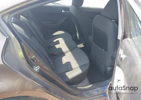 2015 Kia Forte Lx из США, поврежденный, VIN KNAFX4A68F5295454